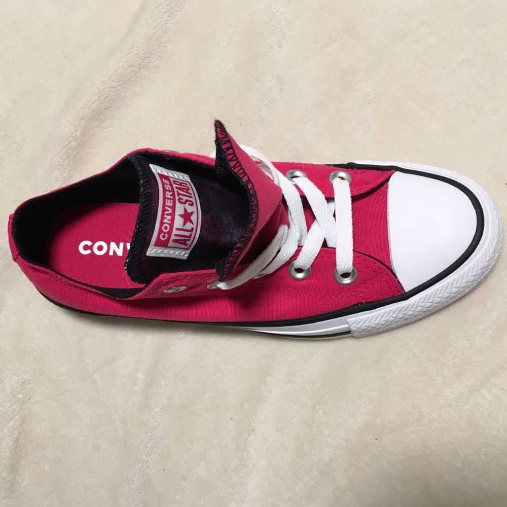 BRAND NEW Hot Pink Converse 💕 - Picture 8 of 8